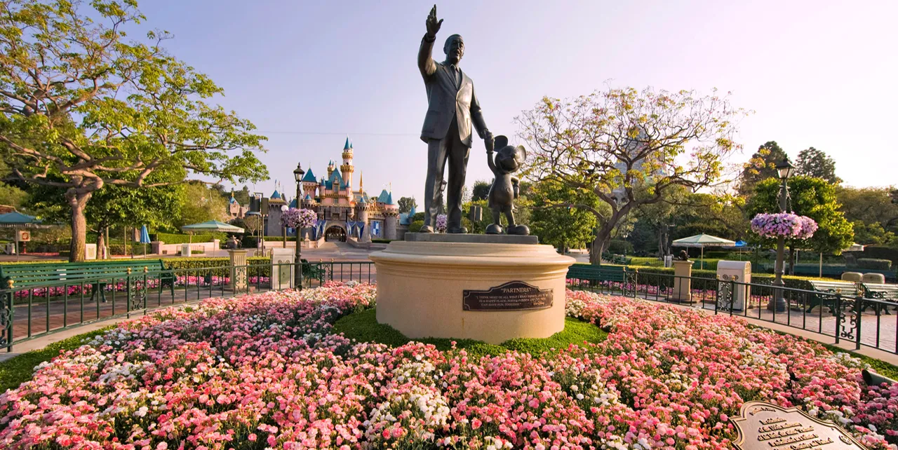 アナハイム・ディズニーランド・リゾートのテーマパーク探訪ガイド
